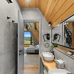 בית נופש Forest Hill Mit Hallenbad By Interhome