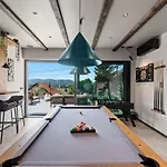 בית נופש Forest Hill Mit Hallenbad By Interhome