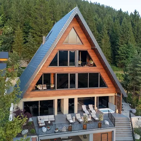 Forest Hill Mit Hallenbad By Interhome