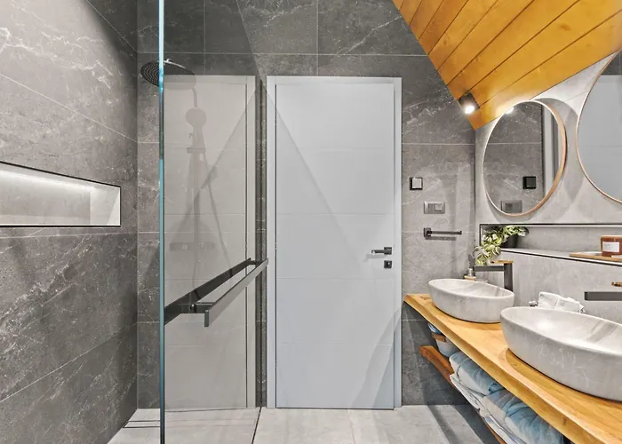 Forest Hill Mit Hallenbad By Interhome *