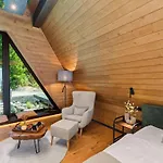 Forest Hill Mit Hallenbad By Interhome